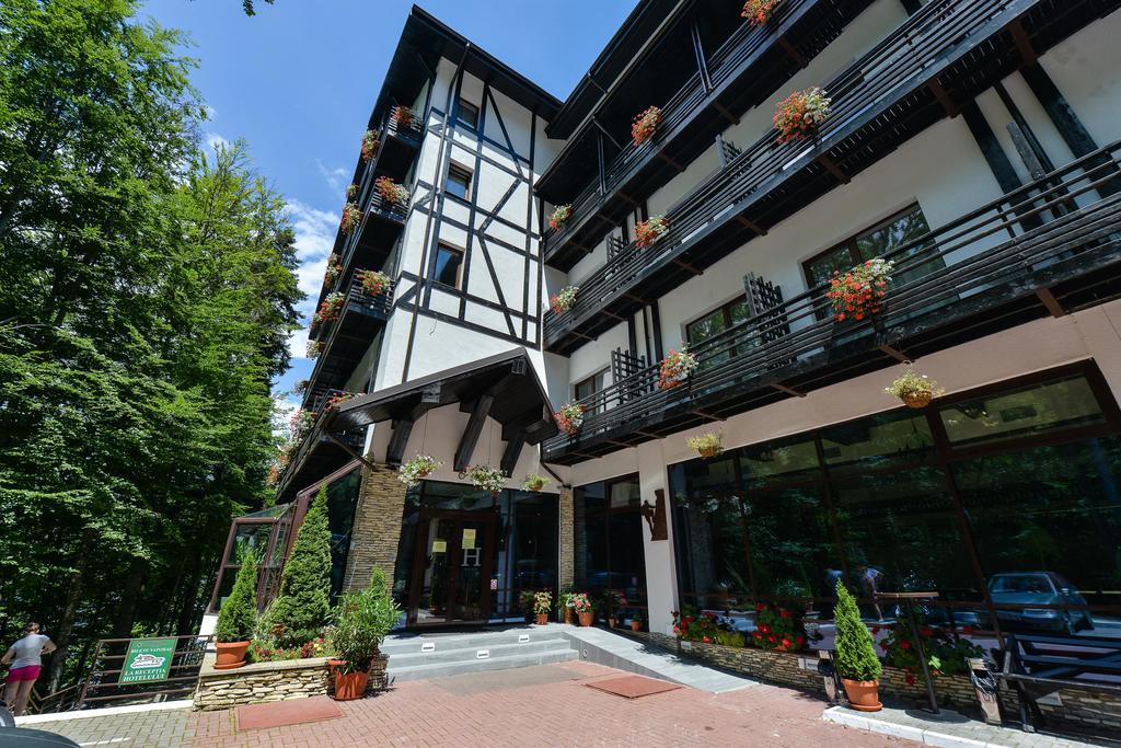 Hotel Posada Vidraru Căpăţîneni-Ungureni Exteriör bild